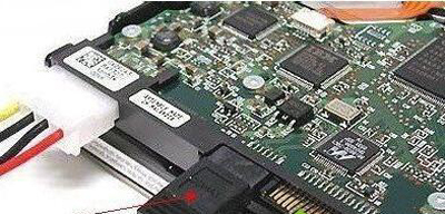 win7提示该磁盘处于脱机状态怎么解决修复 win7系统硬盘自动脱机该怎么办